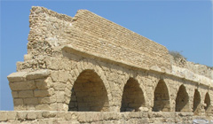 Кейсария – древний город Израиля на самом берегу моря